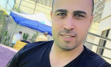 استشهاد صحفي بقصف على خيمته في مخيم النصيرات