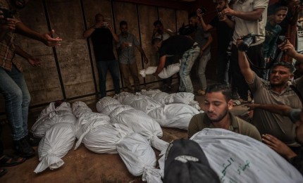 شهداء ومصابون جراء قصف الاحتلال منزلا ومركبة وسط وجنوب قطاع غزة